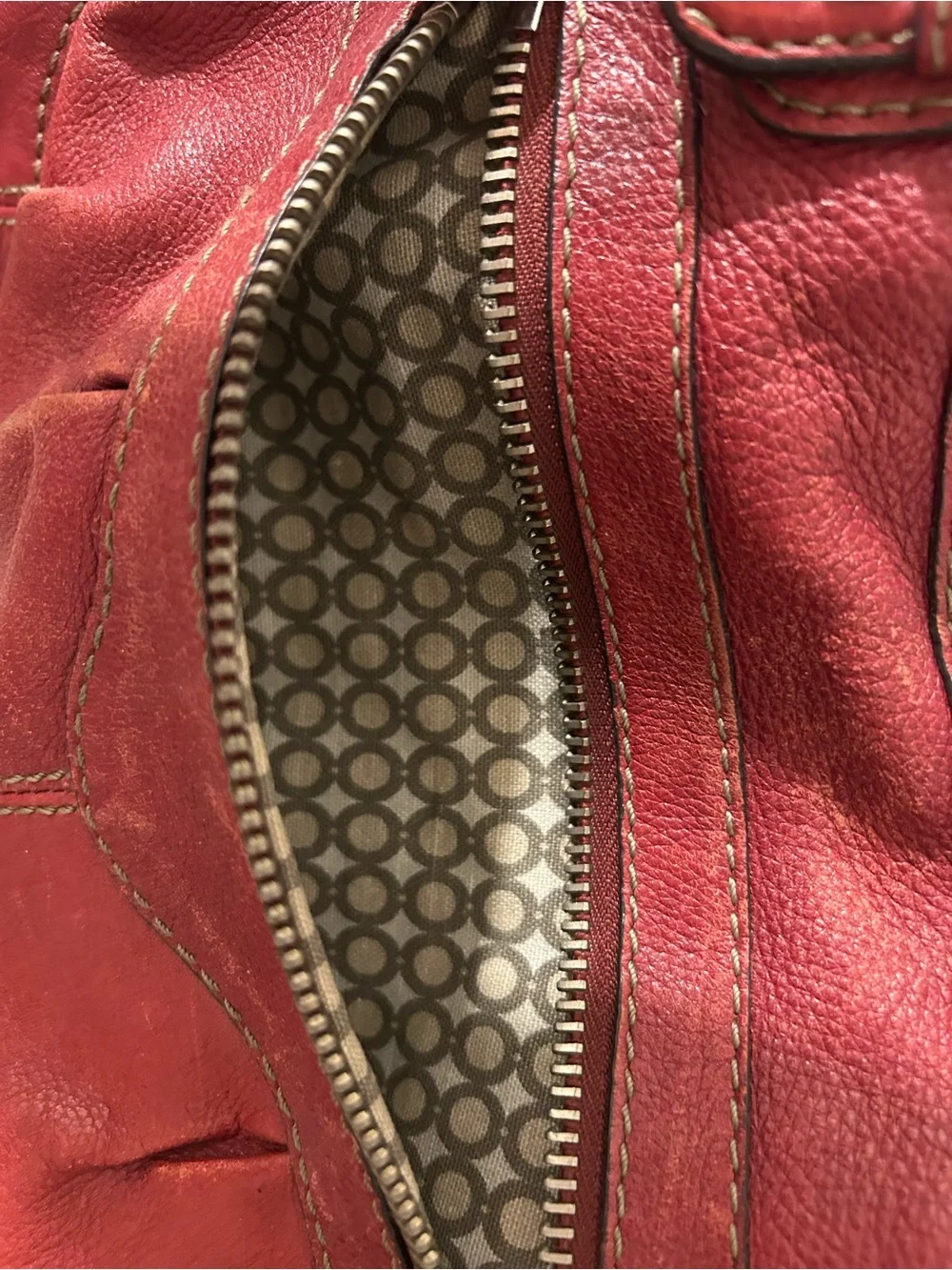 Fossil Red Leather Shoulder Bag with Front Zip Pocket Fossil Red Pebbled Leather - Picture 6 of 6